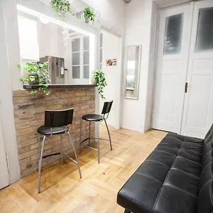 Apartman N40 By Small, Budapest